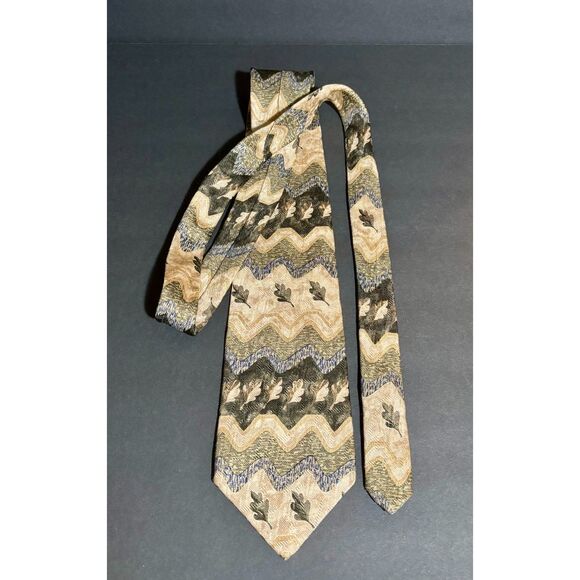 Barrington Silk Necktie Zig Zag Oak Leaf Pattern Brown Green Gold Vintage Silk - Picture 4 of 4
